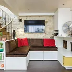 Peace And Greenery, Heart Of Appartement Parijs