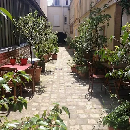 Appartement Peace And Greenery, Heart Of Parijs
