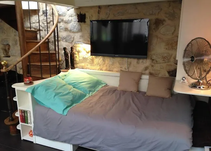 Peace And Greenery, Heart Of * Paris