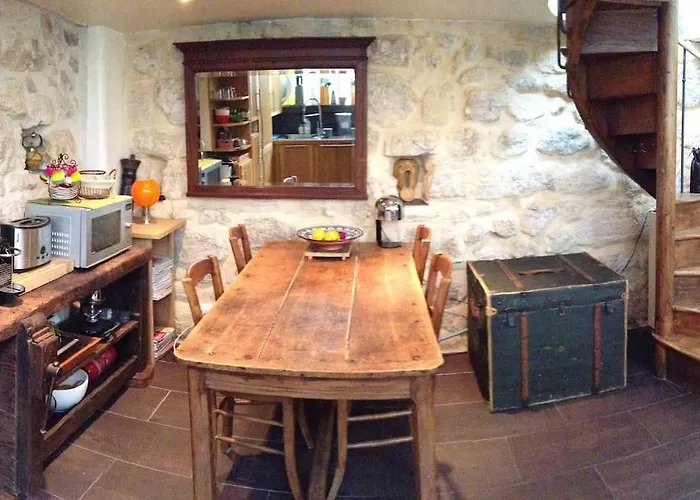 Peace And Greenery, Heart Of * Paris