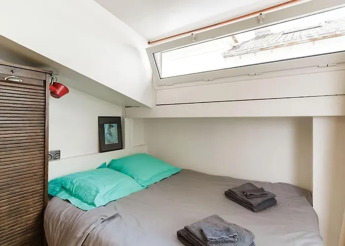 Peace And Greenery, Heart Of Paris