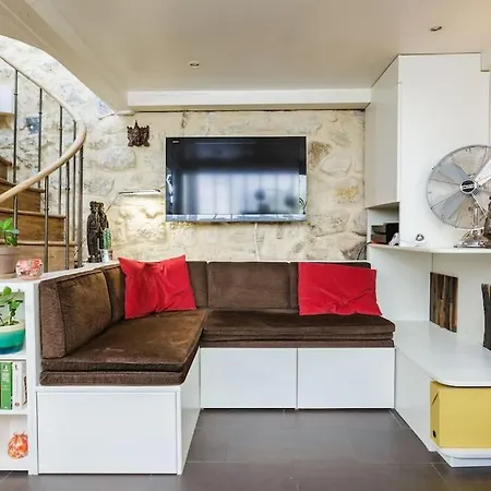 Peace And Greenery, Heart Of Apartment Paris